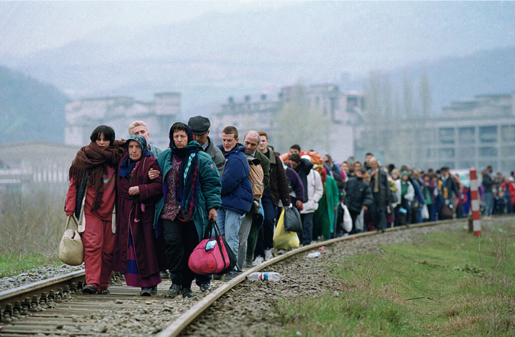 Exode Macédoine 1999 © Alexandra Boulat