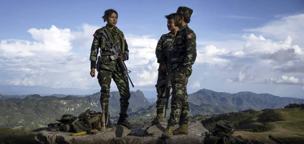 Inside Myanmar's armed Uprising © Siegfried Modola