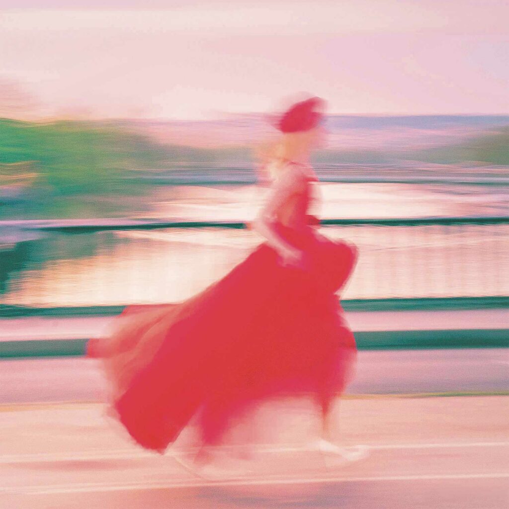 A une passante © Charlotte BRUNSTEIN